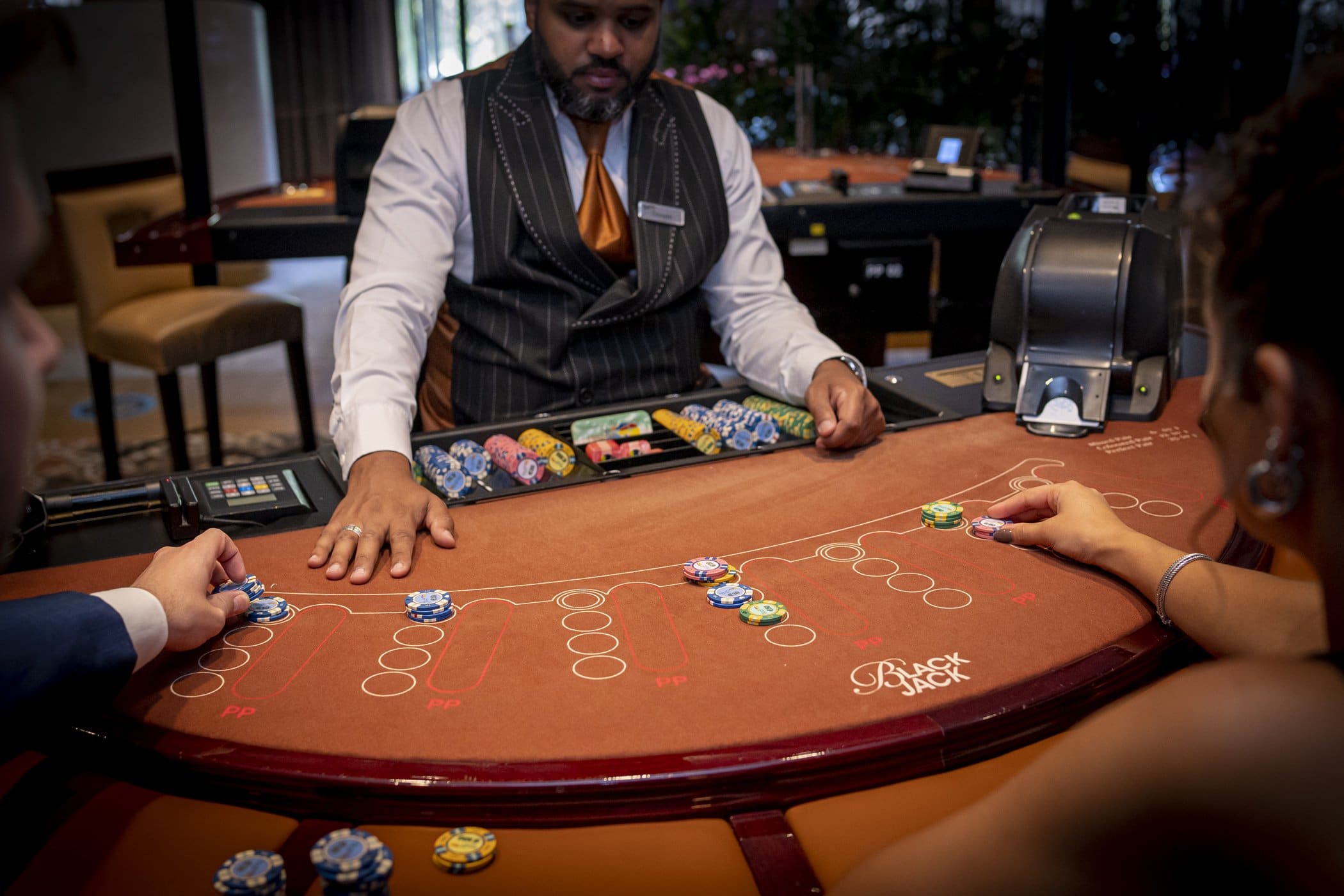 Holland Casino Blackjack volle tafel inzetten