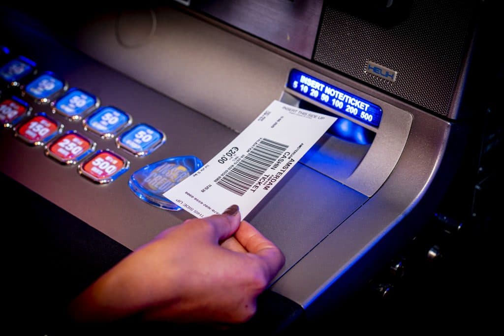 Holland Casino slots, speelautomaat, gokkast, slotmachine, Cashin Ticket, Insert Note/Ticket, insert credits