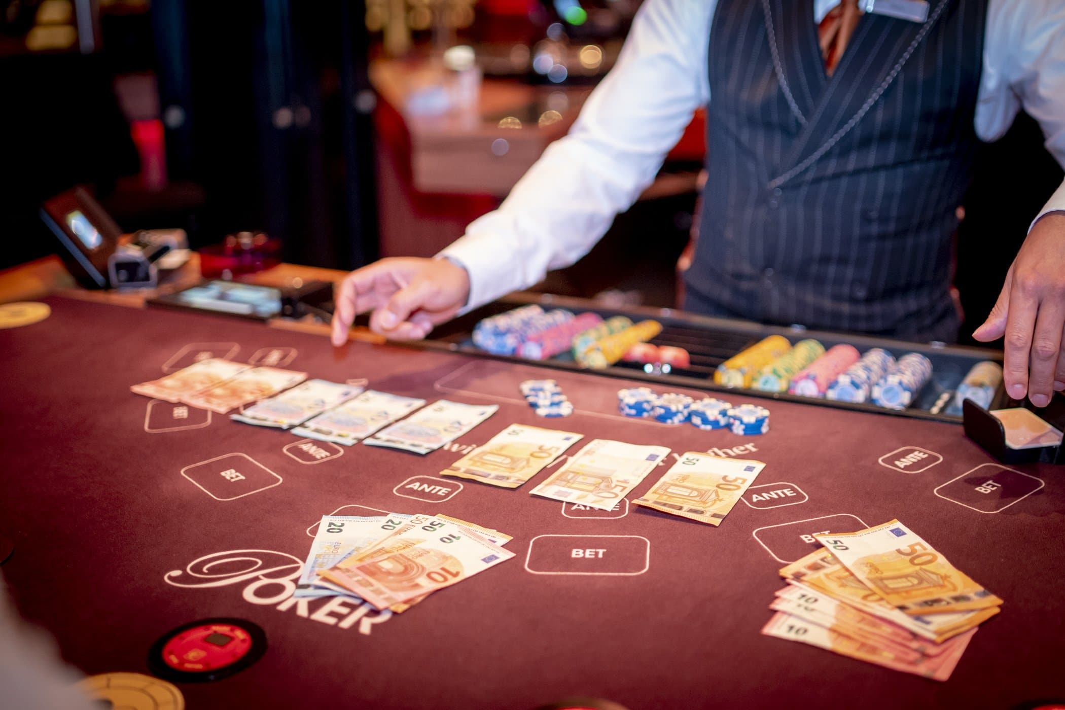 Holland Casino Multi Poker Caribbean Stud Poker briefgeld wisselen biljetten wisselen