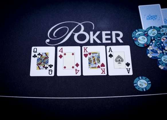 Holland Casino poker turn AK4Q