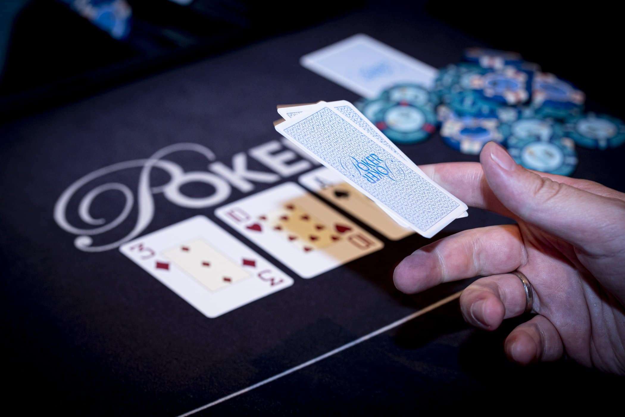 Holland Casino poker cashgame fold