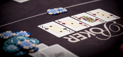 Holland Casino poker bet €20 op 2AQ3