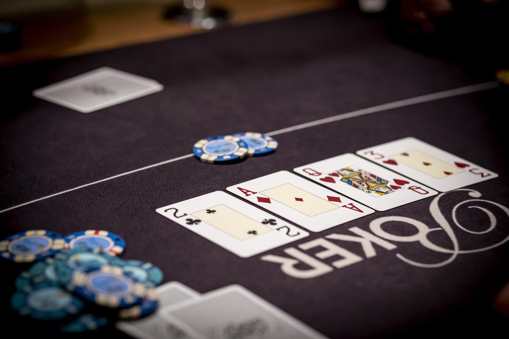 Holland Casino poker bet €20 op 2AQ3
