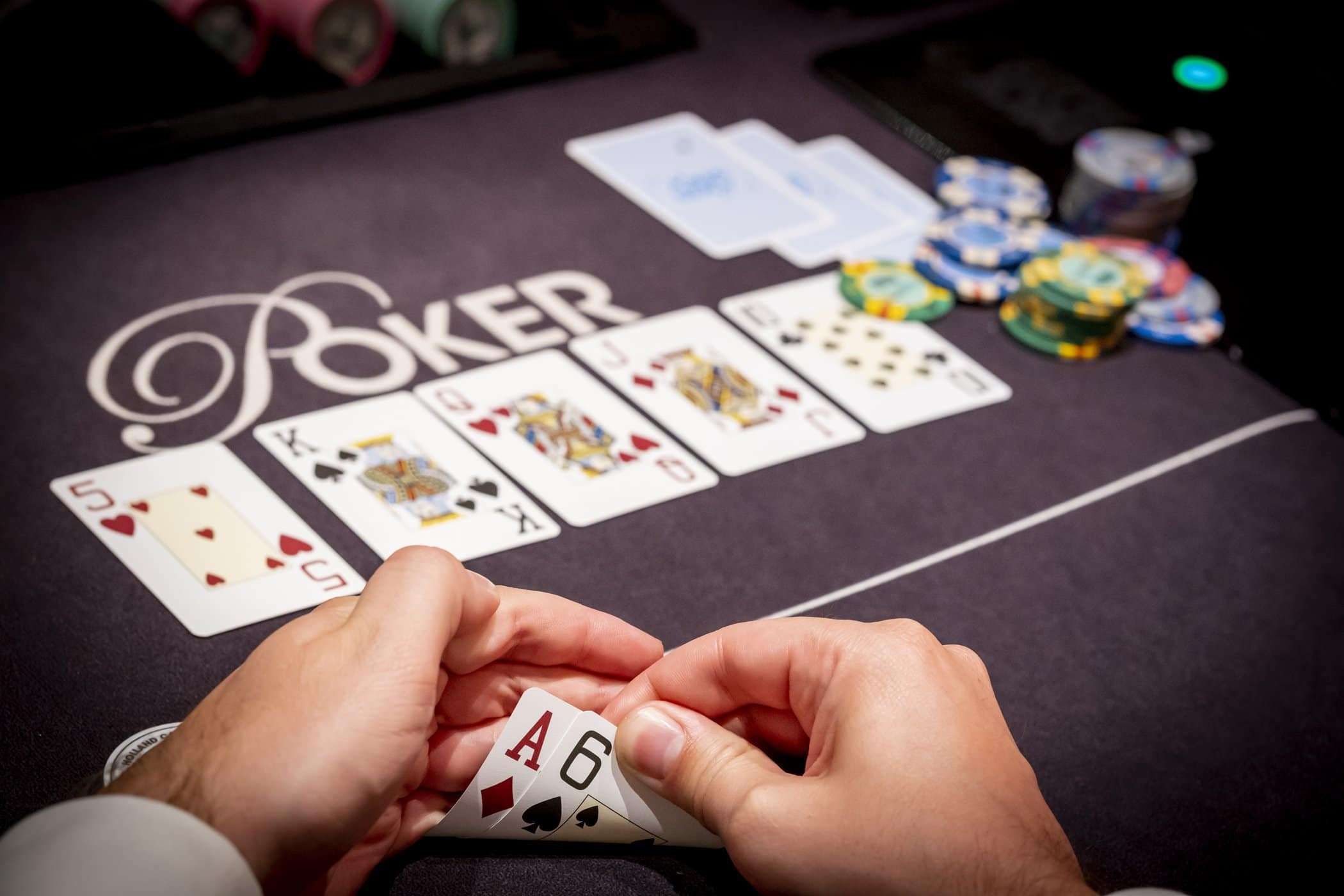 Holland Casino poker Broadway nuts A op KQJ10 cashgame moet betten raisen