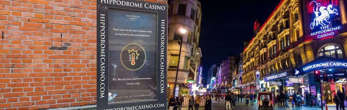 Londens casino dringt op ludieke wijze aan op dragen mondkapje