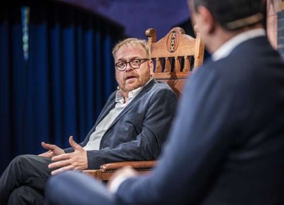 Frits Huffnagel weg bij VAN Kansspelen