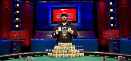 Hebert wint WSOP Main Event