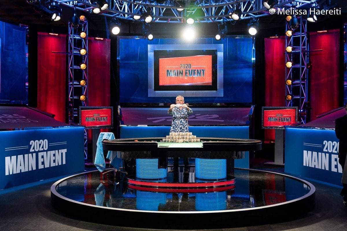 Damian Salas winnaar 2020 World Series of Poker (fotograaf: Melissa Haereiti/PokerNews.com)