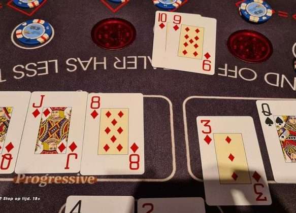 Holland Casino straight flush Ultimate Texas Hold'em