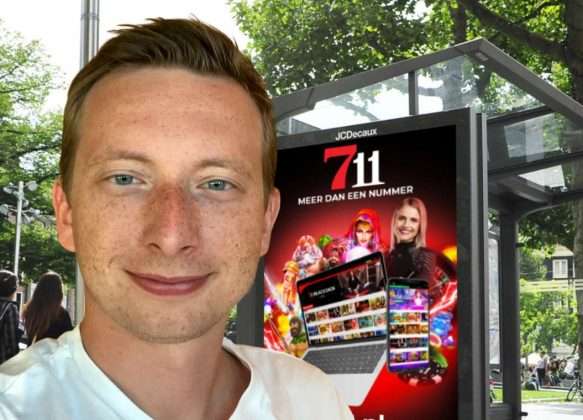 711 Tom De Backer interview buitenreclame