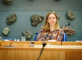 Schouten over bijstand en gokken