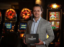 Anthony Rus PepperMill Casino foto door Dick Demey