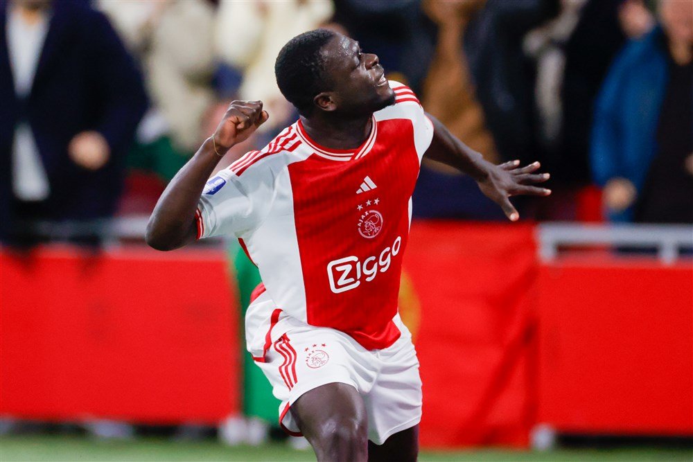wedden Ajax Brighton