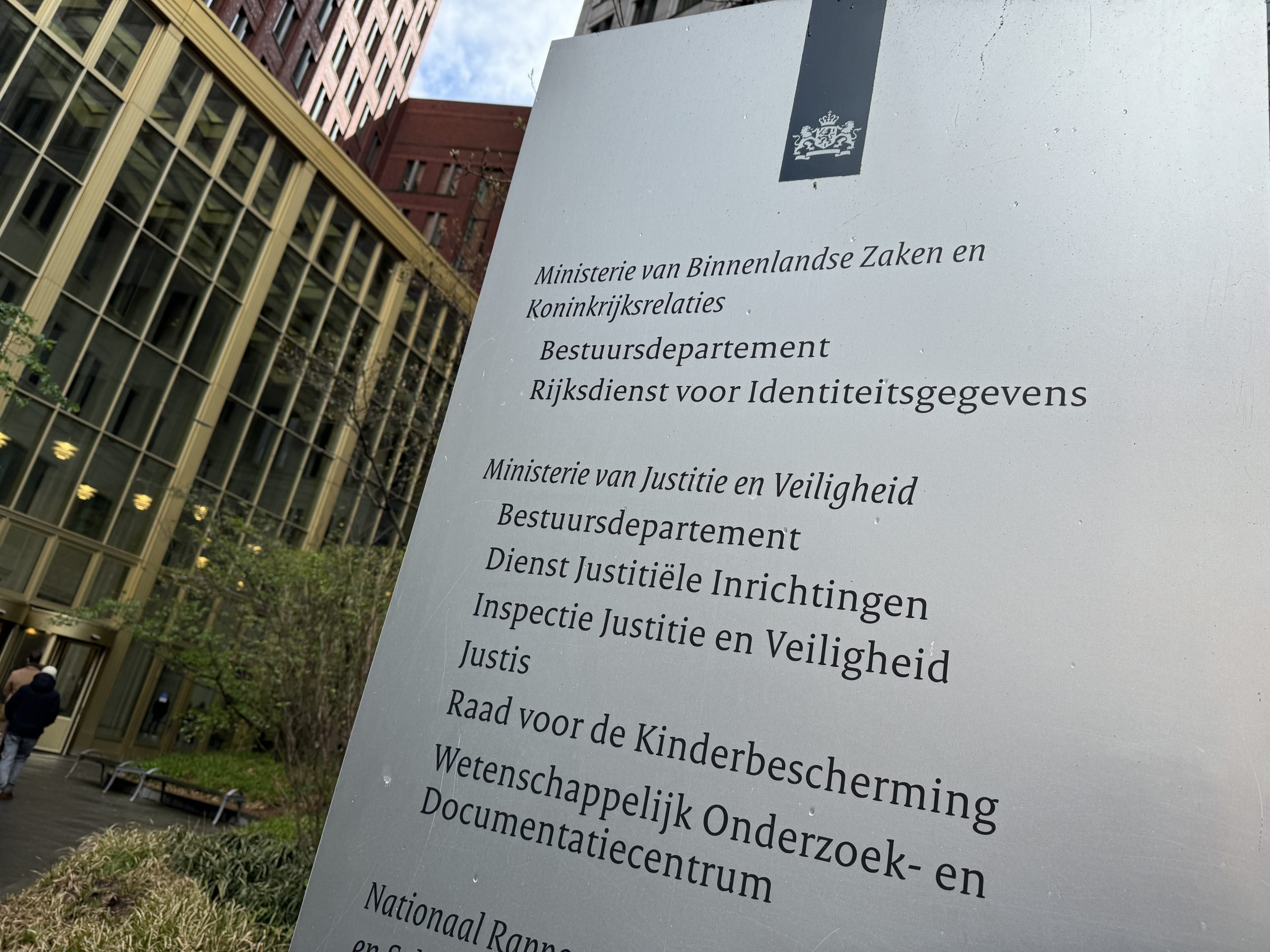 Ministerie van Justitie Den Haag | foto door Frank Op de Woerd voor CasinoNieuws.nl