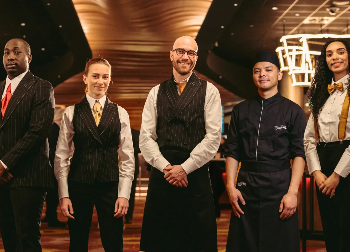 Holland Casino kleding werkkleding rok man vrouw broek