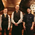 Holland Casino kleding werkkleding rok man vrouw broek