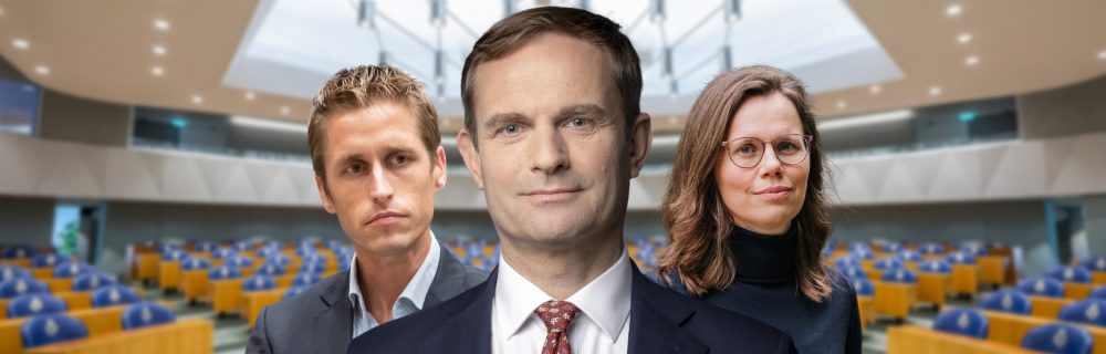 Teun Struycken (foto Martijn Beekman via rijksoverheid.nl https://www.rijksoverheid.nl/regering/bewindspersonen/teun-struycken/foto), Michiel van Nispen (foto door Koen Laureij via Pro Shots), Mirjam Bikker (foto door Nienke van Denderen Fotografie via ChristenUnie.nl https://www.christenunie.nl/nl/beeldbank). Achtergrond plenaire zaal door Tweede Kamer via Flickr (https://www.flickr.com/photos/tweedekamer/51398137855/in/album-72157719497766153)