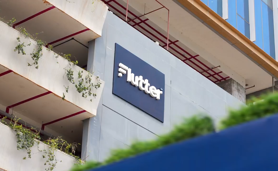 Flutter (foto via Flutter op LinkedIn: https://www.linkedin.com/posts/flutter-entertainment-plc_changingthegame-flutteredge-happeninghyderabad-activity-7239554069508366336-L2V5)