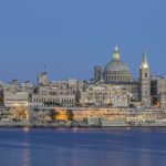 Van moord verdachte casinomagnaat op Malta na vijf jaar op borgtocht vrij