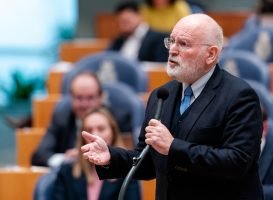 Frans Timmermans tijdens een debat in de Tweede Kamer