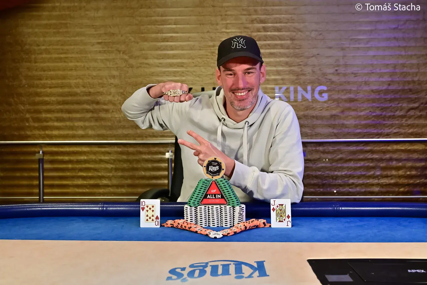 Tobias Peters met zijn tweede WSOP-bracelet