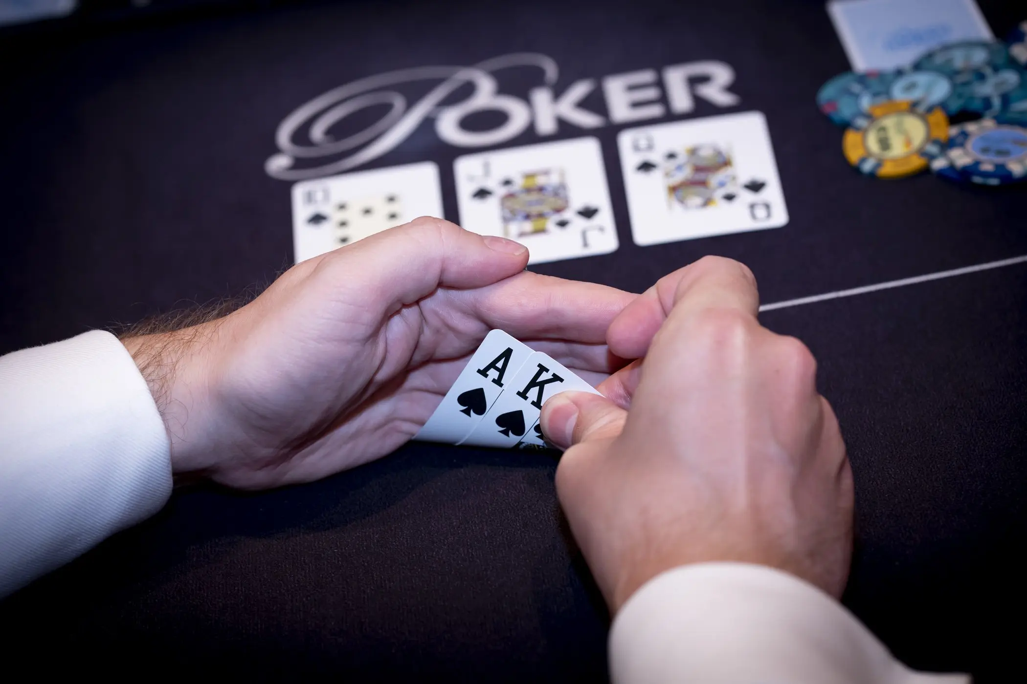 Holland Casino poker flopped royal flush A K op 10 J Q