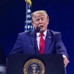 Teleprompter-operator Trump moet $ 172.000 betalen voor handel met voorkennis
