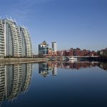 Britse politie doet invallen bij illegale goklocaties in Manchester en neemt £ 20.000 in beslag